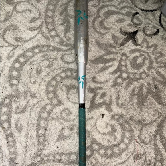 DeMarini Vendetta C6, -10 VCP15, 31” 21 Oz DLite Softball Bat - Picture 3 of 3